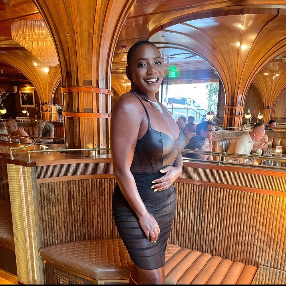Stunning black dress to kill it!